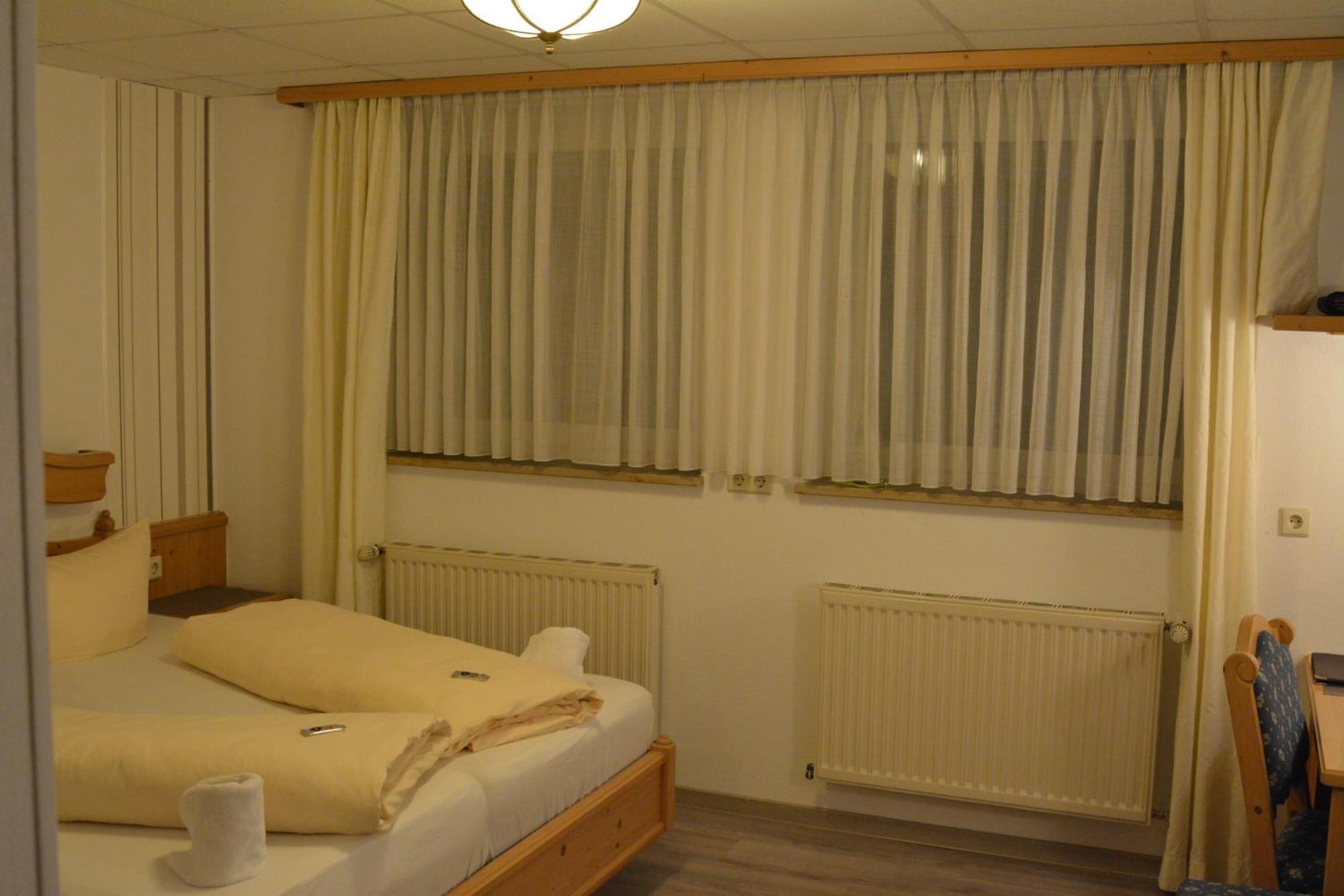 Hotel-Gasthof Zur Rose Weißenhorn Rom bilde
