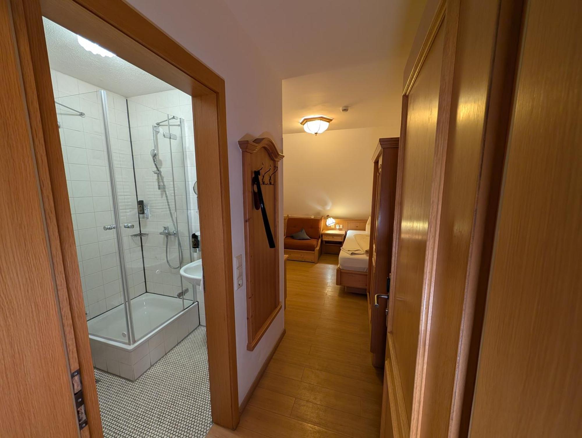 Hotel-Gasthof Zur Rose Weißenhorn Rom bilde