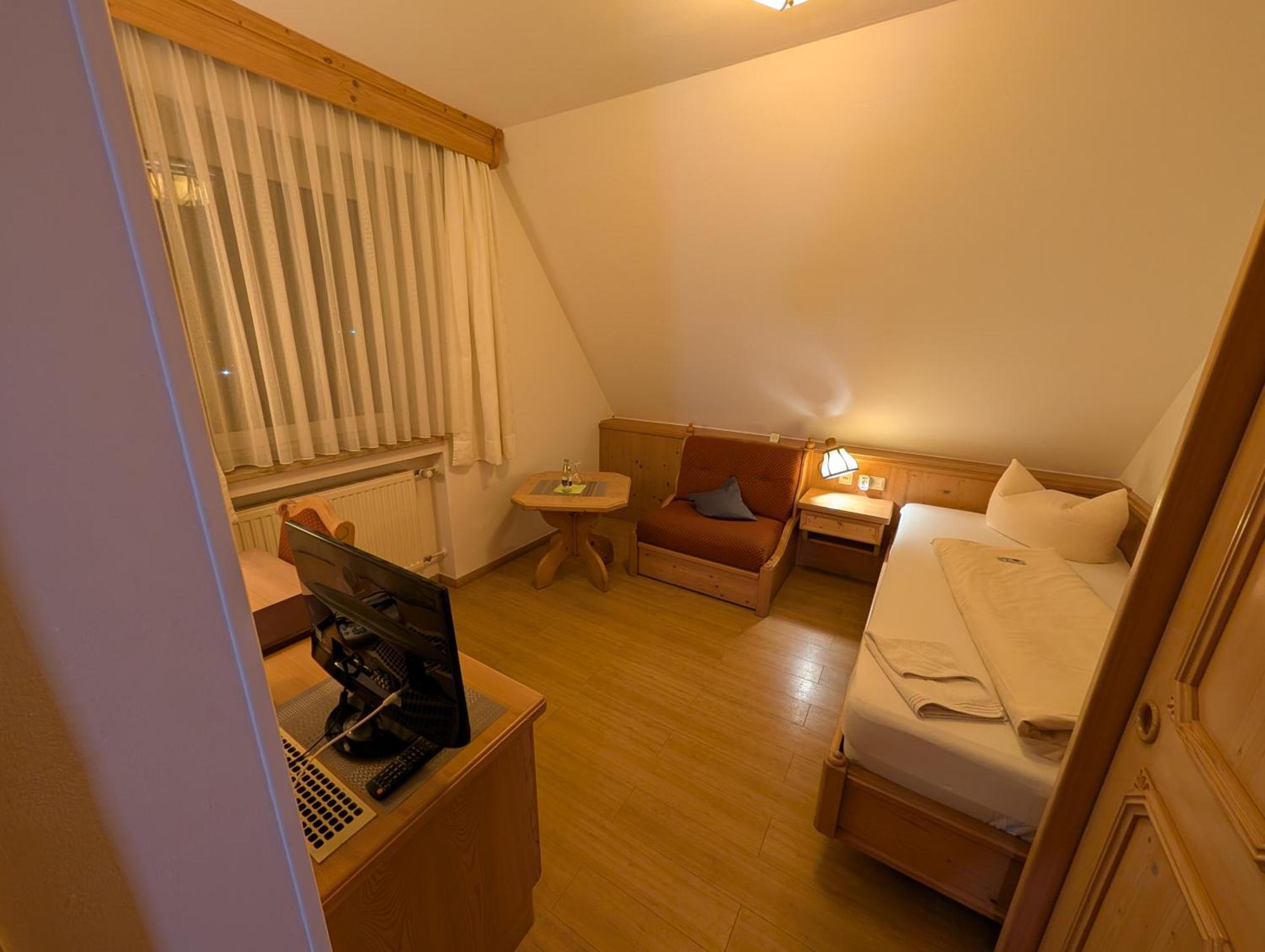 Hotel-Gasthof Zur Rose Weißenhorn Rom bilde