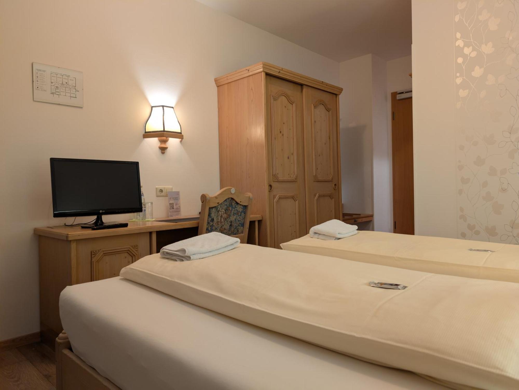 Hotel-Gasthof Zur Rose Weißenhorn Rom bilde