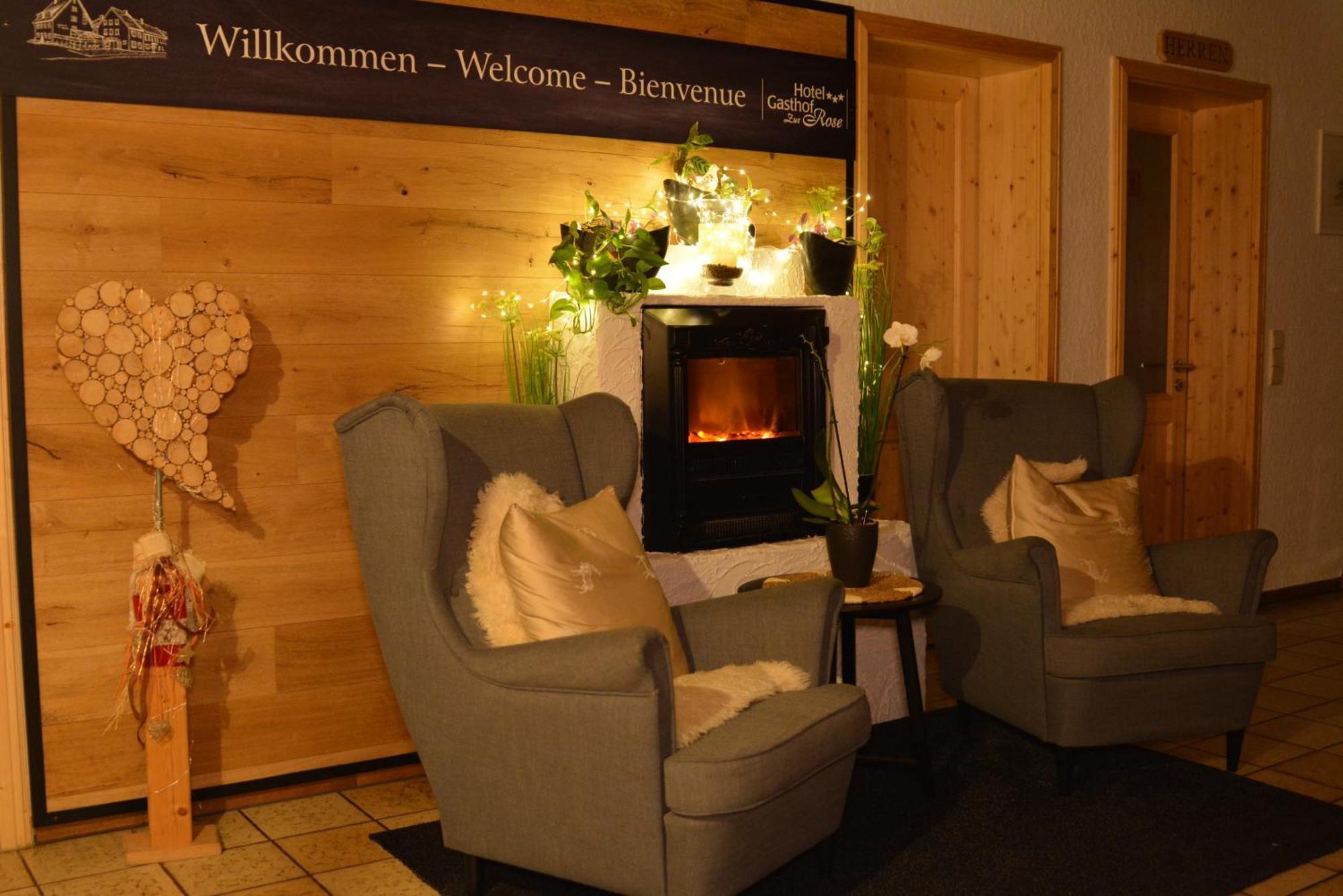 Hotel-Gasthof Zur Rose Weißenhorn Eksteriør bilde